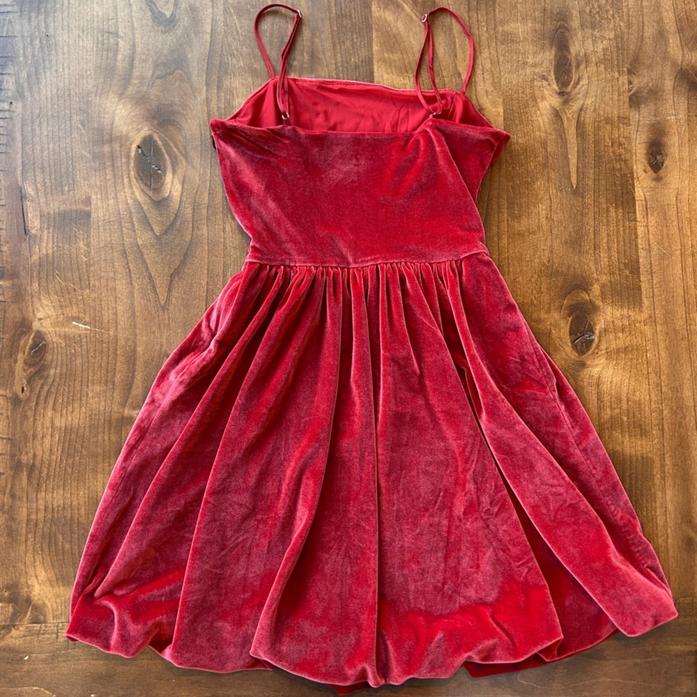 Abercrombie & Fitch Red Velvet Bubble Hem Mini Dress - Picture 3 of 4